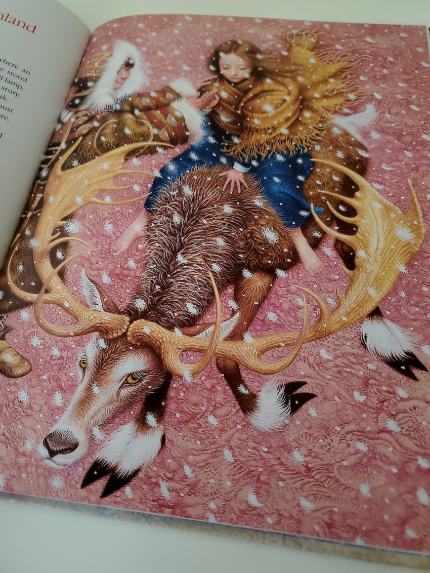 Vladislav Yerko Breathes New Life Into "The Snow Queen" Christmas, Fables, Fairy Tales, Fables, Legends, Junior Fiction (6-12 years), Legends Home Library Essentials the snow queen hans christian andersen vladyslav yerko 13